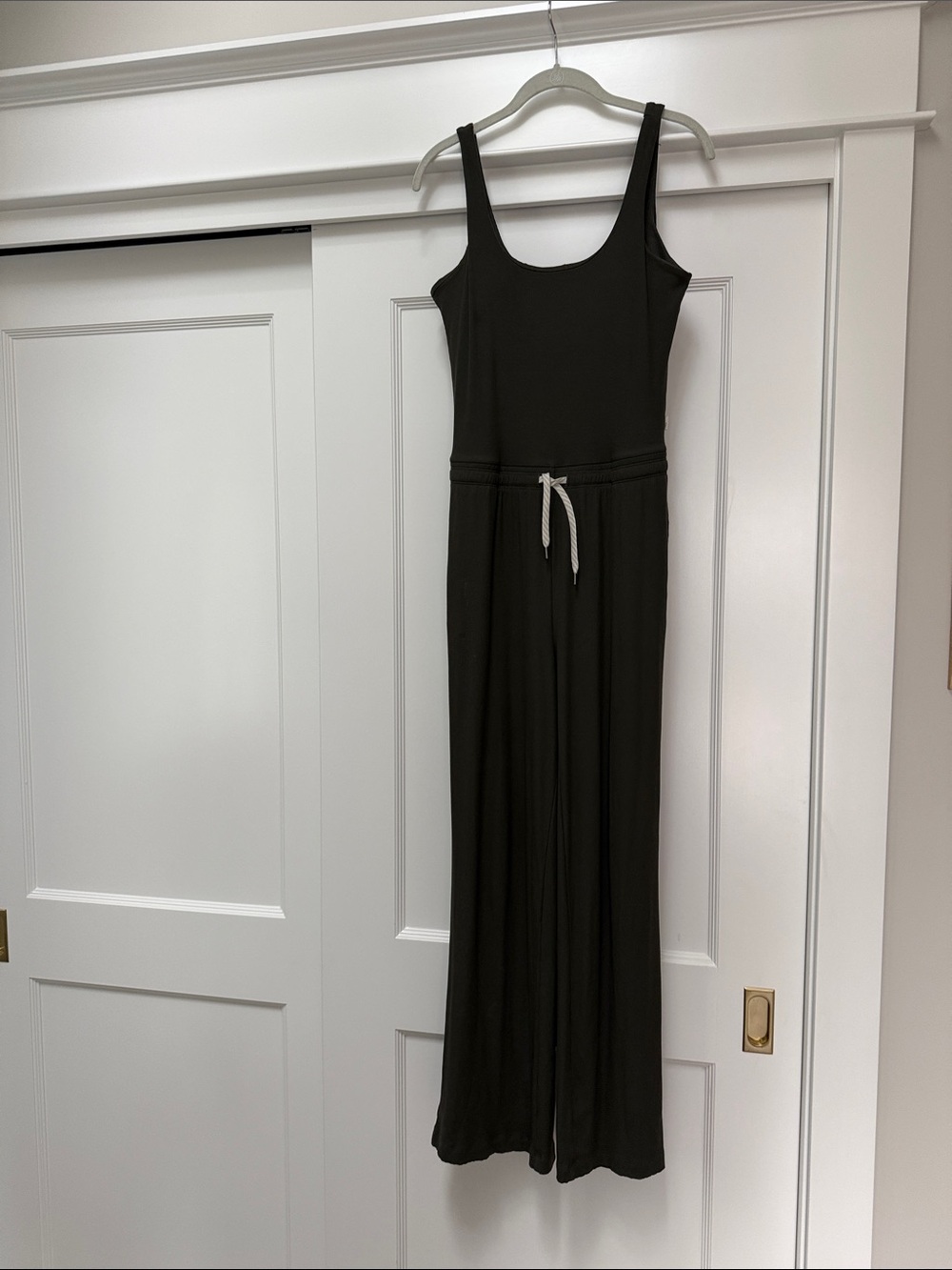 Vuori Pose Scoop Jumpsuit - olive green